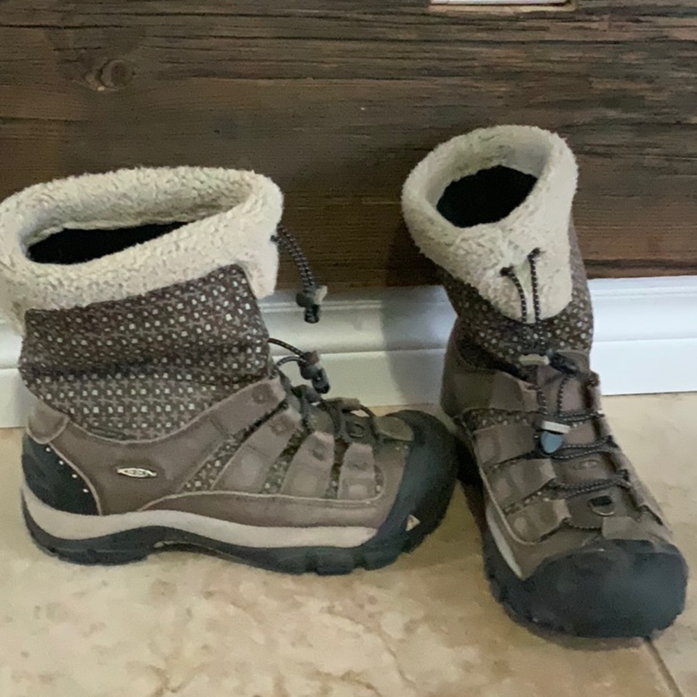 Keen winter boots